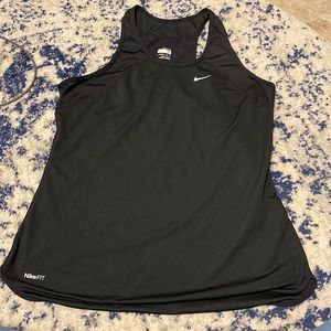 Nike fit dry workout tank